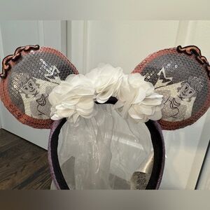 Disney • The Haunted Mansion Bride Veil Minnie Mouse Ear Headband